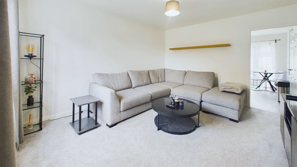 Property photo 3 of 24 4157986