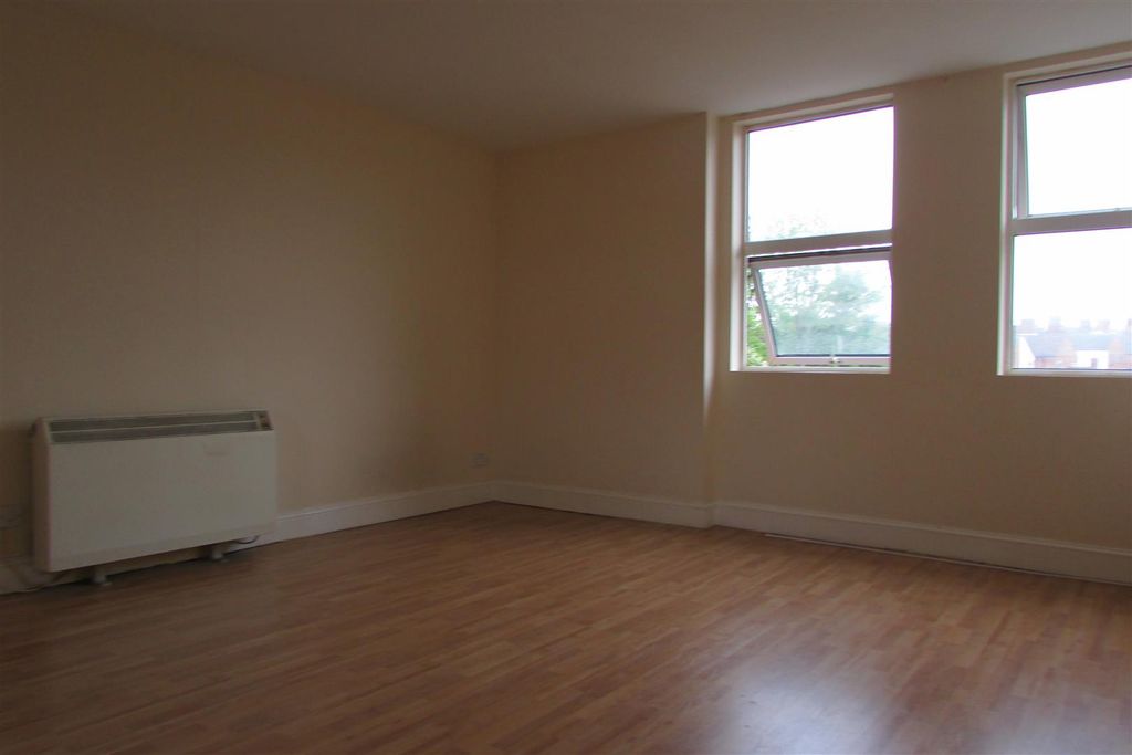 Property photo 3 of 5 13 Excelsior 009.Jpg
