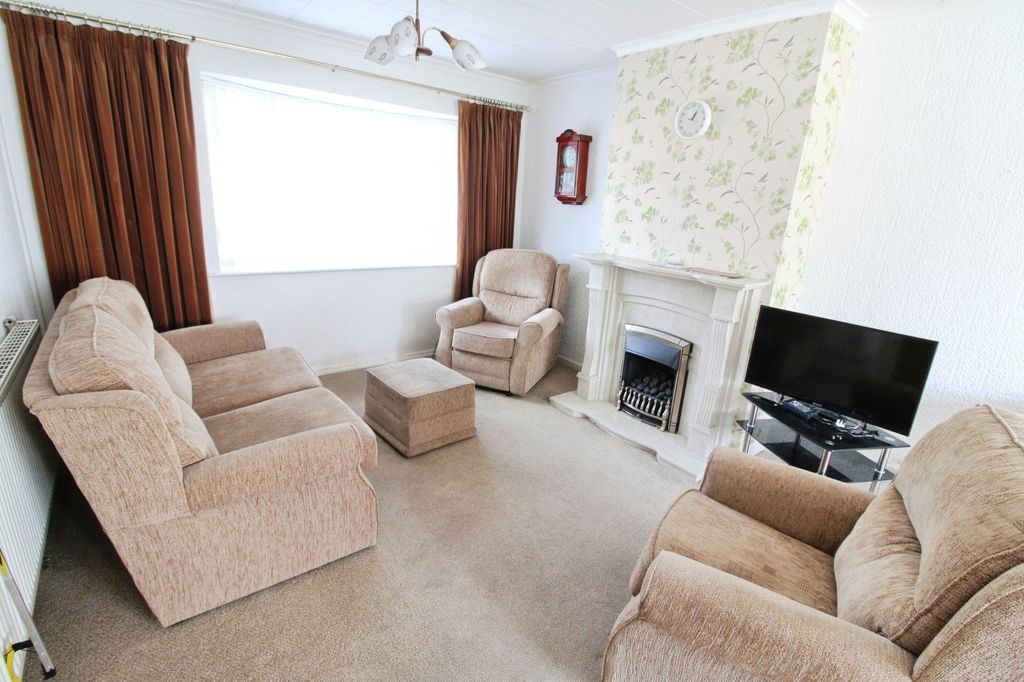 Property photo 3 of 10 Picture No. 01