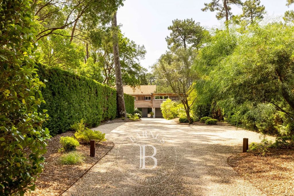 Property photo 3 of 28