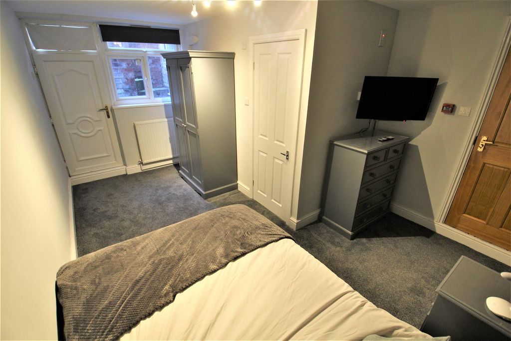 Property photo 2 of 9 Property Photo