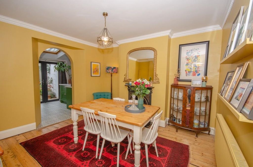Property photo 3 of 27 Dining Room.Jpg