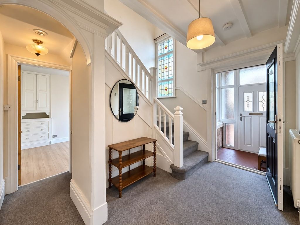 Property photo 2 of 24 5533603