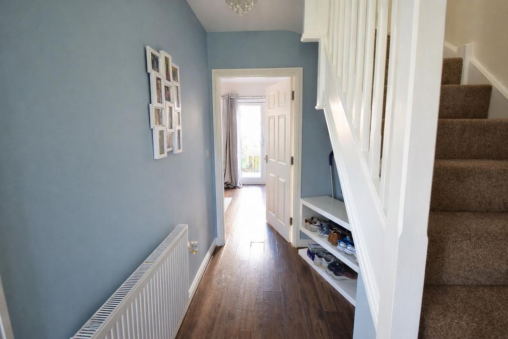 Property photo 3 of 20