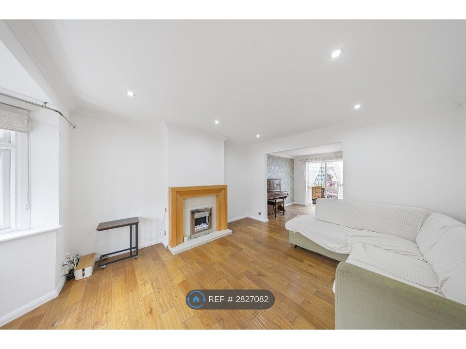 Property photo 3 of 21