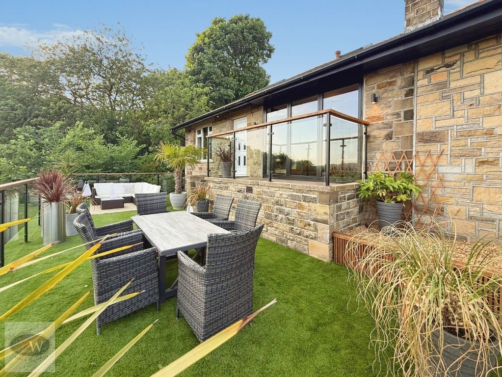 Property photo 1 of 27 Sun Terrace