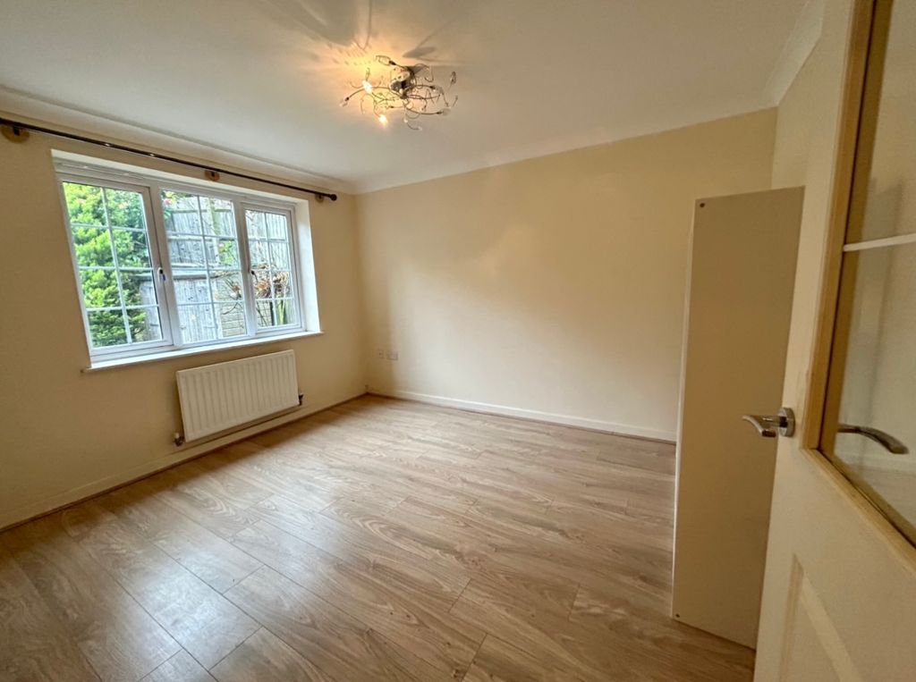 Property photo 3 of 13 Dining Room