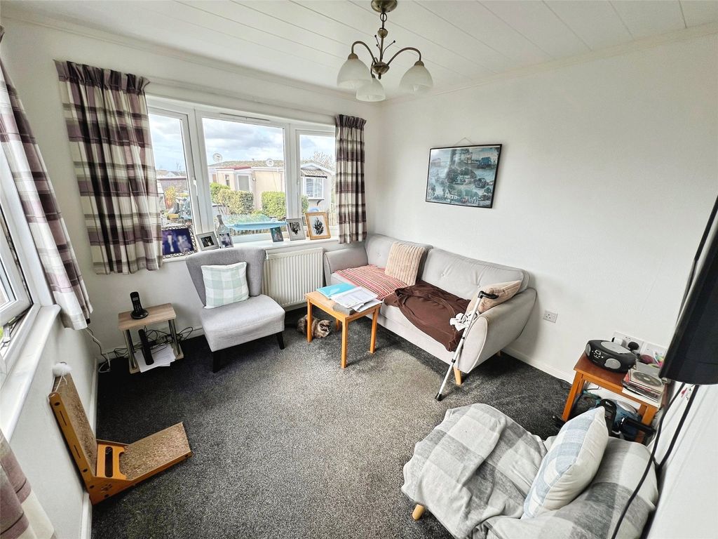 Property photo 2 of 12 Picture No. 01