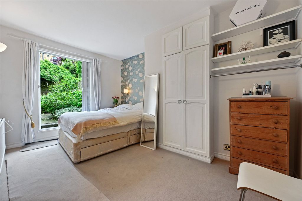 Property photo 3 of 12 Picture No. 02