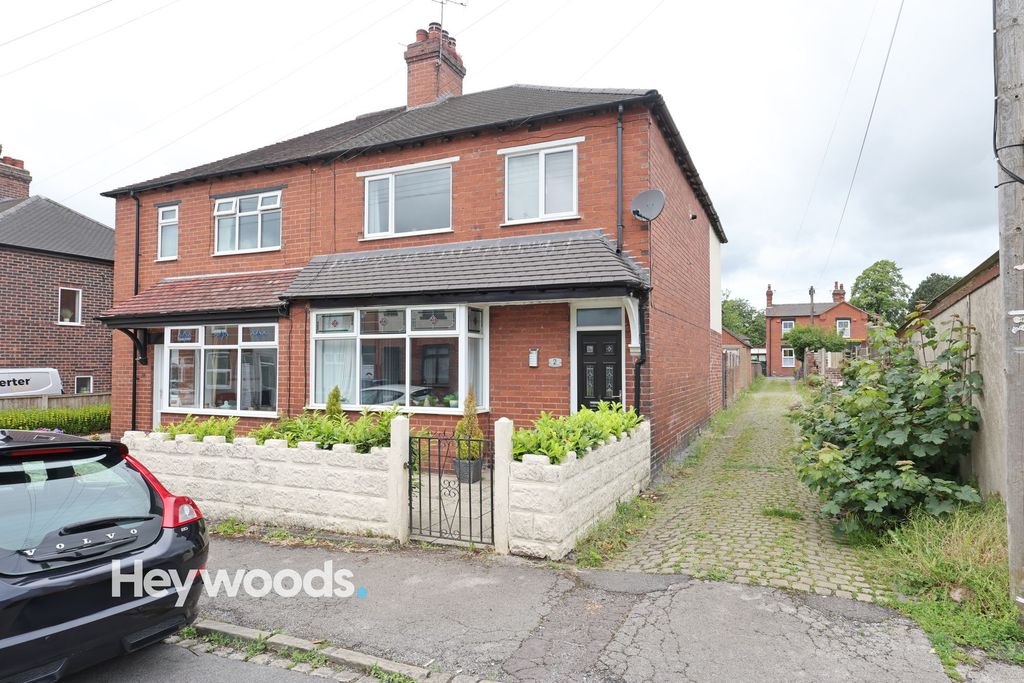Property photo 1 of 28