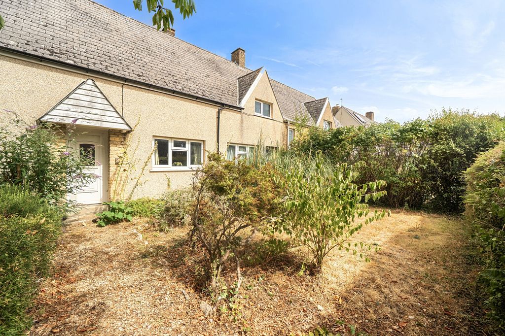 Property photo 1 of 13 External