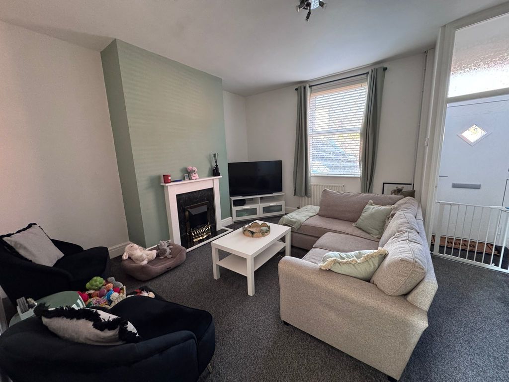 Property photo 2 of 8 Photo 7