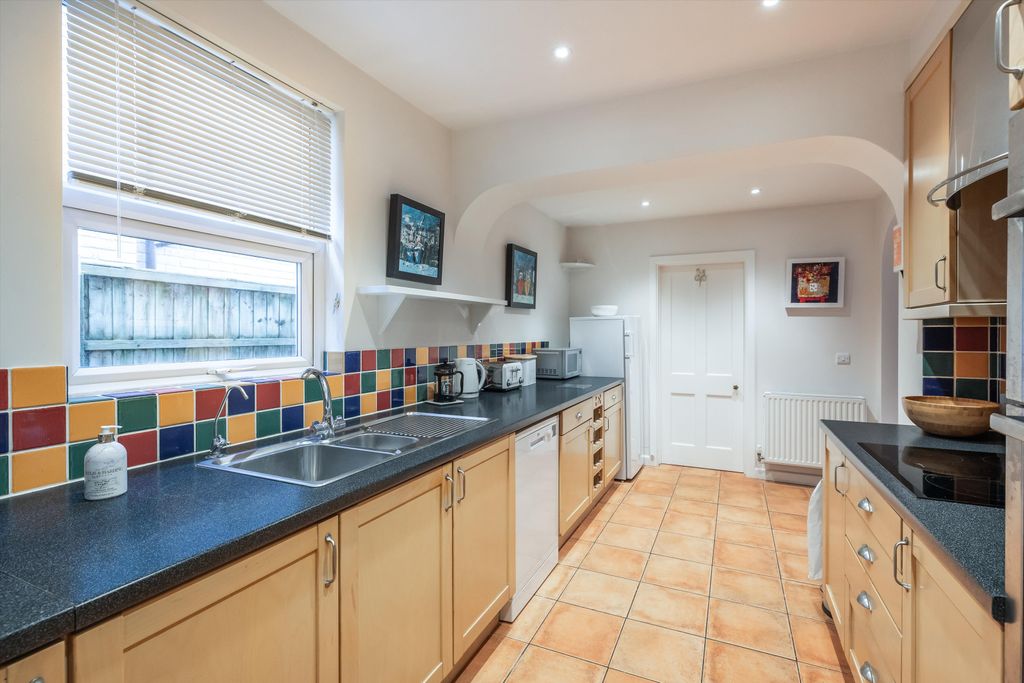 Property photo 3 of 17 Image