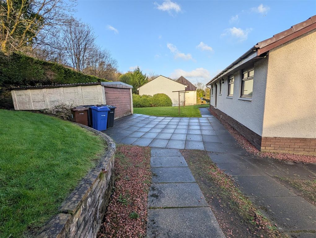 Property photo 2 of 22 9237.Jpg