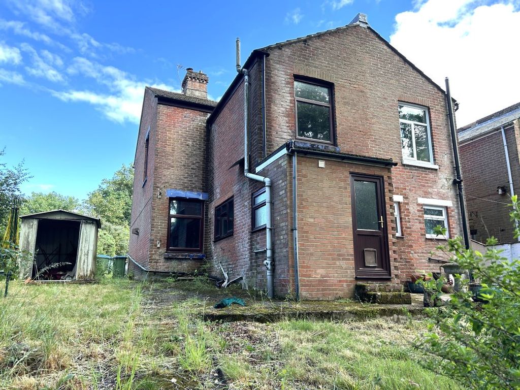 Property photo 2 of 18