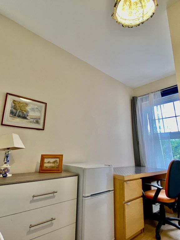 Property photo 2 of 4 Flat E, 721 Portswood Rd (5)