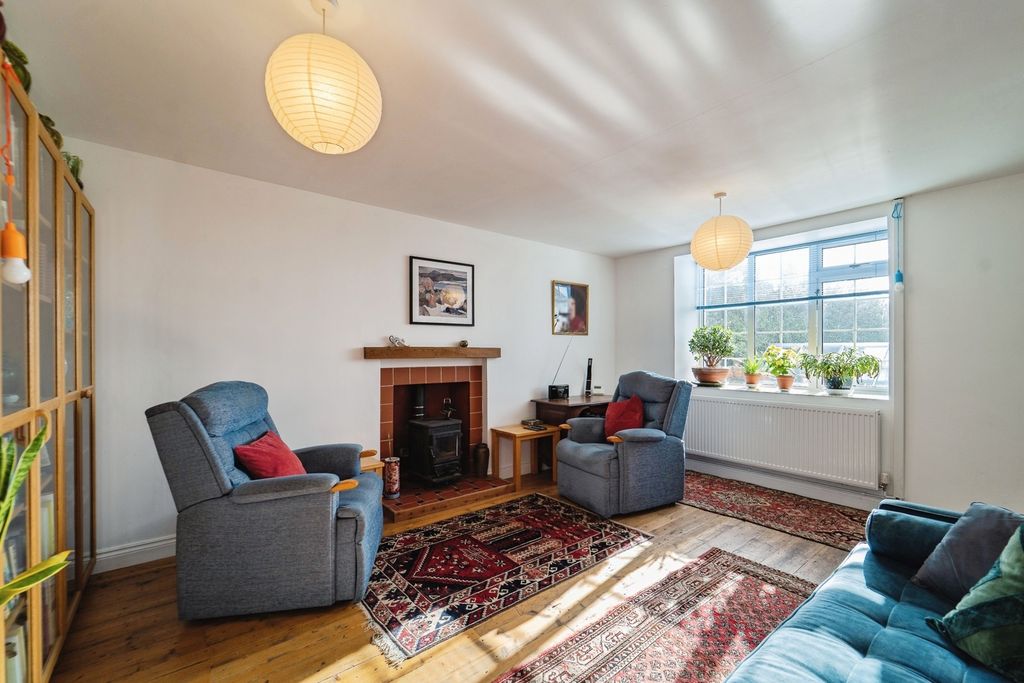 Property photo 2 of 35 Pbox-Img.Jpg