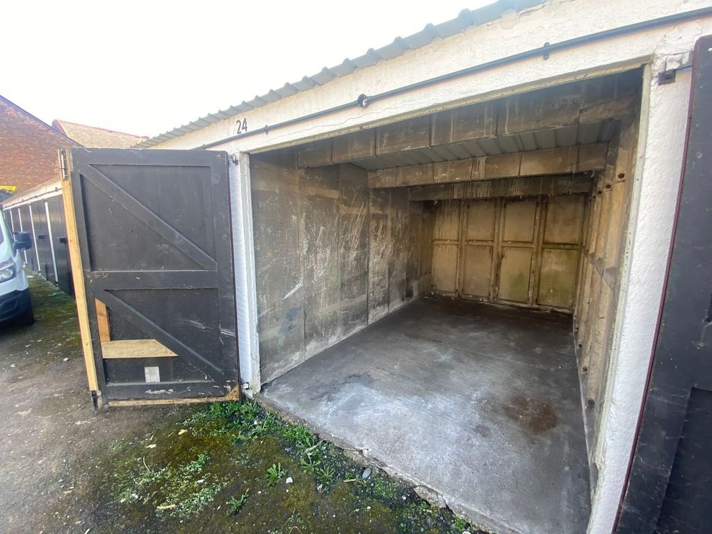 Property photo 2 of 7 Photo 2