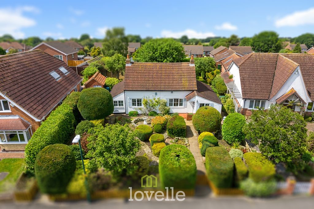 Property photo 1 of 40