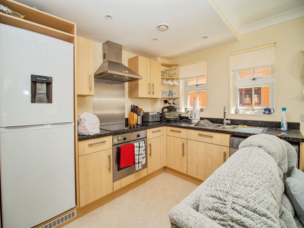 Property photo 2 of 12