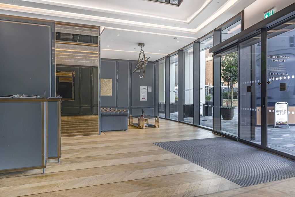 Property photo 3 of 21