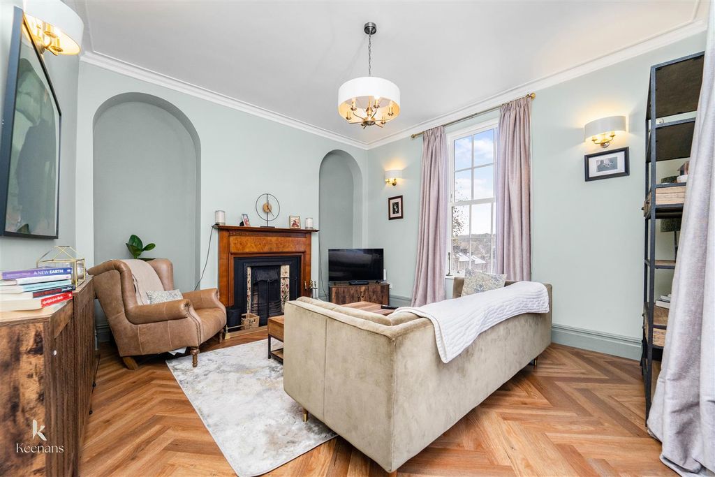 Property photo 2 of 43 Stanley (2).Jpg