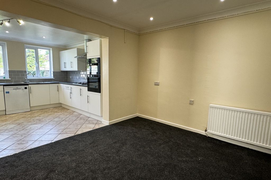 Property photo 3 of 15 3.Jpg