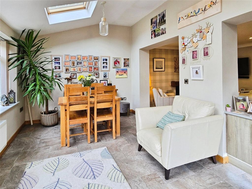 Property photo 3 of 21 Family/Dining Room