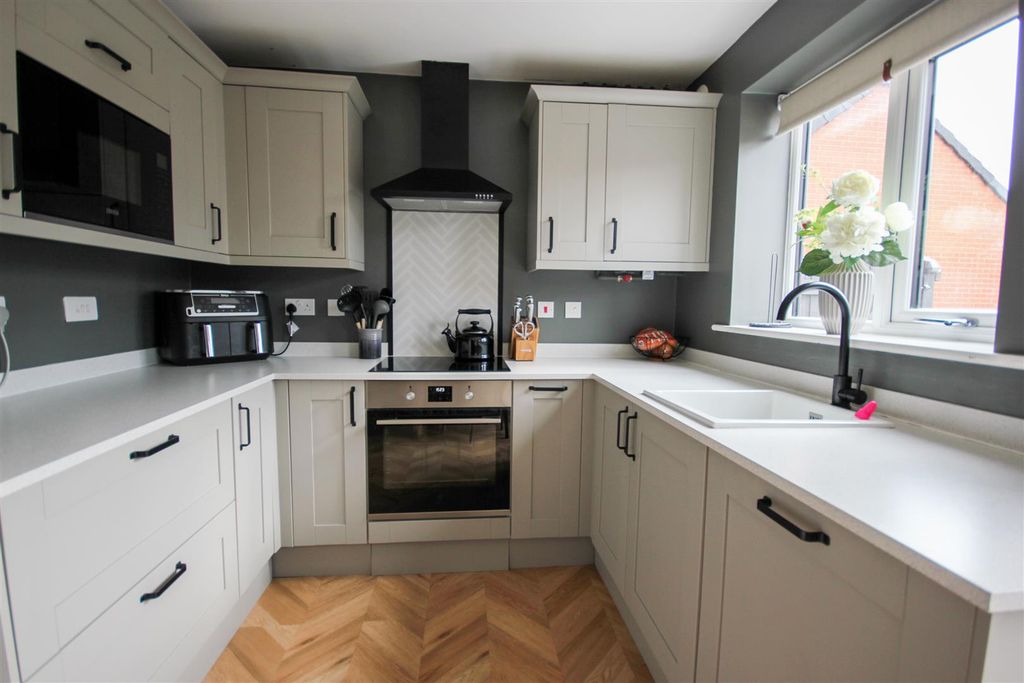 Property photo 2 of 18 Kitchen.Jpg