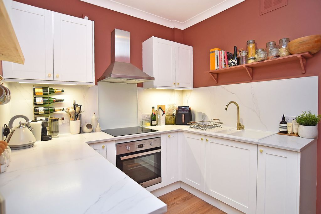 Property photo 3 of 16