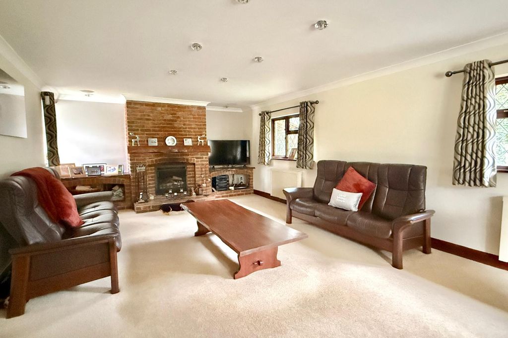 Property photo 2 of 30 Gallery