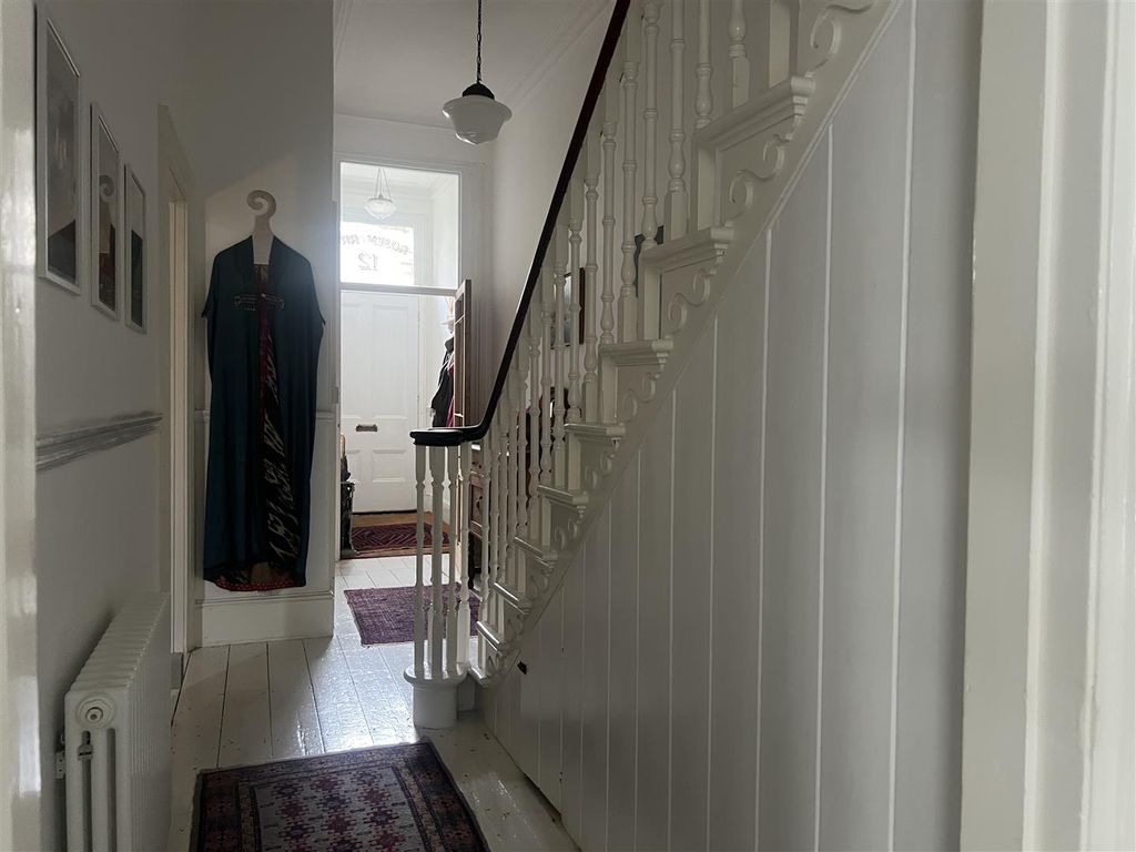 Property photo 3 of 40 Hall, Stairs, Landing