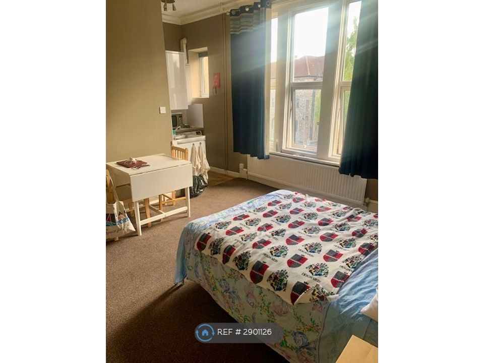 Property photo 2 of 5