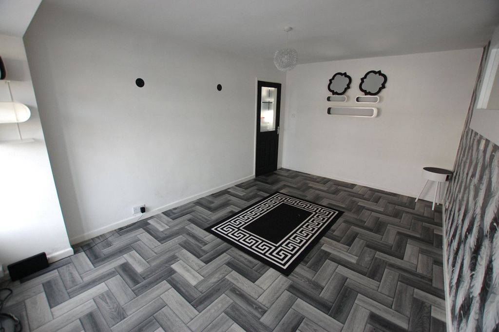 Property photo 2 of 14 Picture No. 03