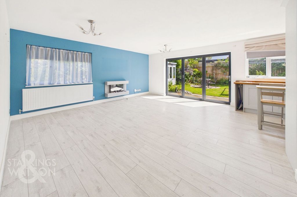 Property photo 3 of 15