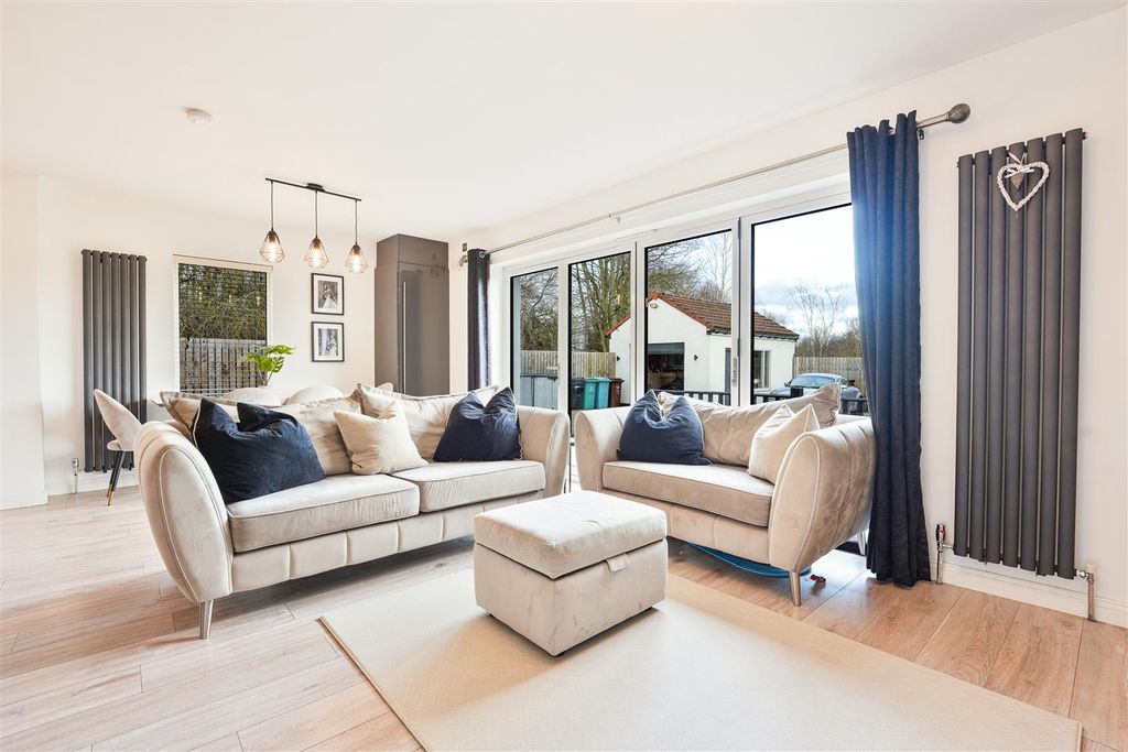 Property photo 3 of 23 3.Jpg