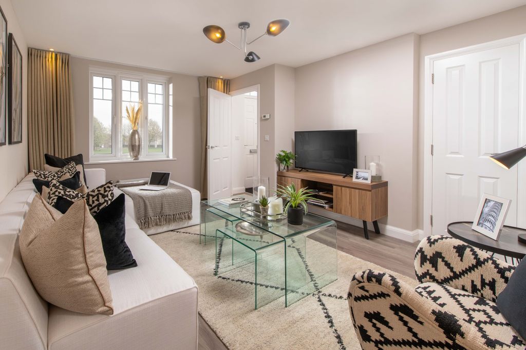 Property photo 2 of 7 Dwh Kennett Lounge Neutral Decor