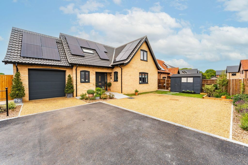 Property photo 1 of 24