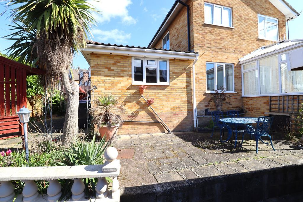 Property photo 3 of 26