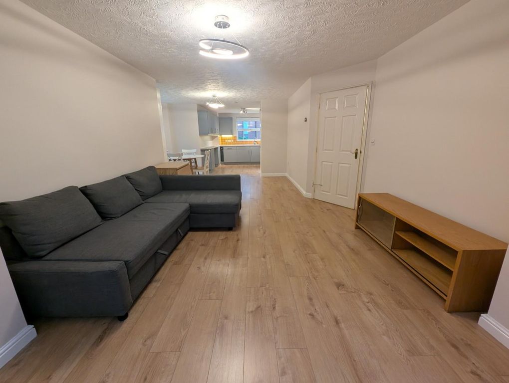 Property photo 2 of 12 Pxl_20250212_085412016.Jpg