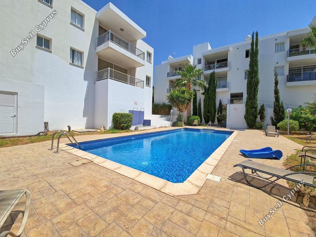 Property photo 2 of 23