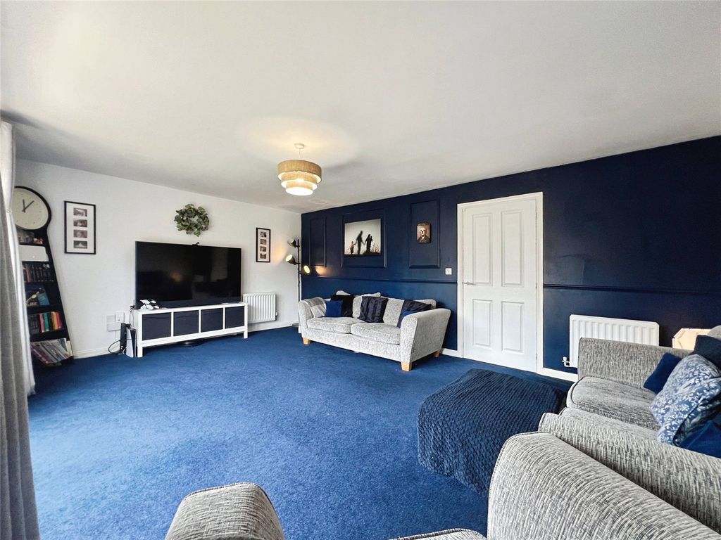 Property photo 2 of 21 Picture No. 22