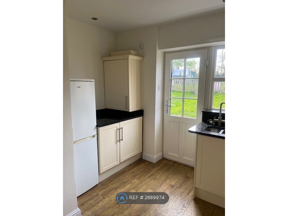 Property photo 2 of 11 Kitchen/Diner 2