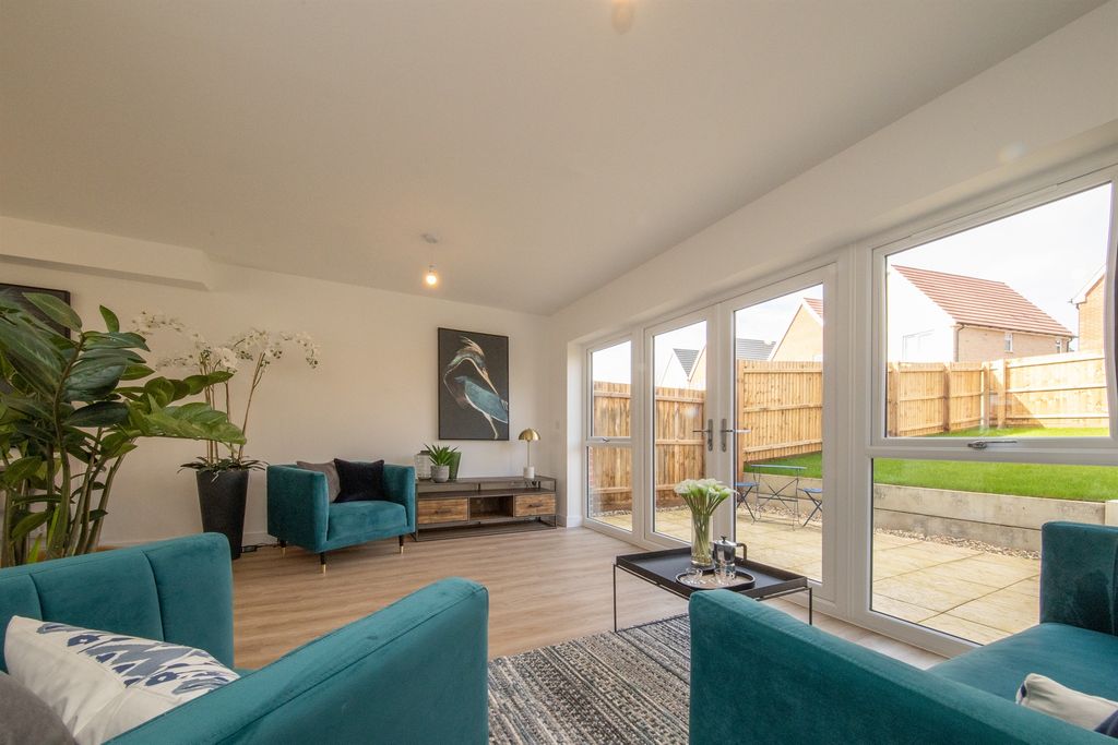 Property photo 3 of 14