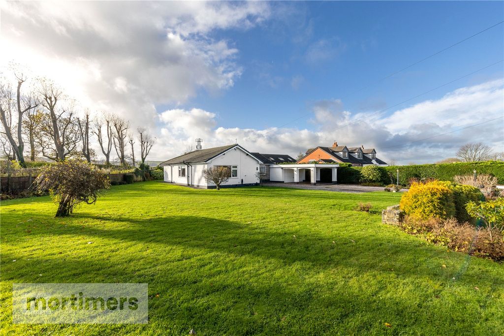 Property photo 1 of 28 Front External