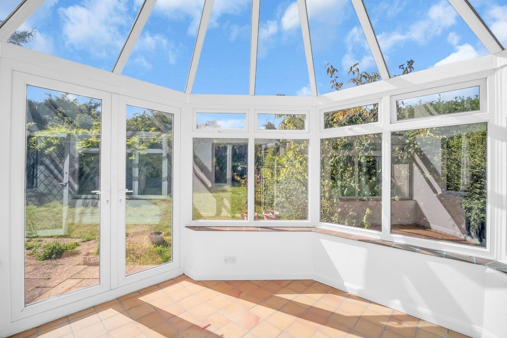 Property photo 2 of 18
