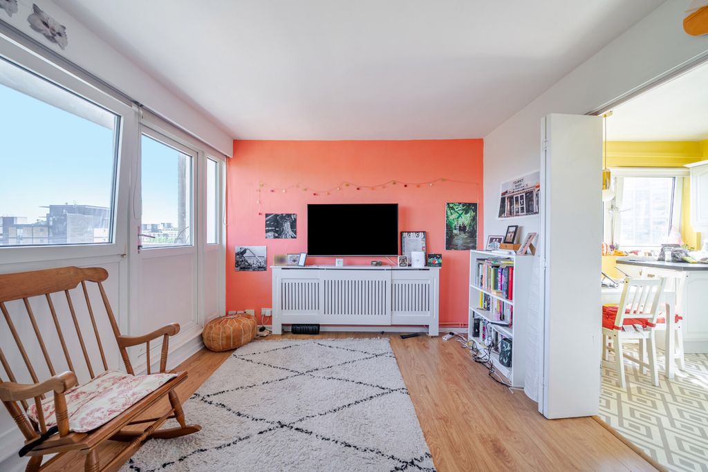 Property photo 2 of 15 1481636-9-6A3952F...