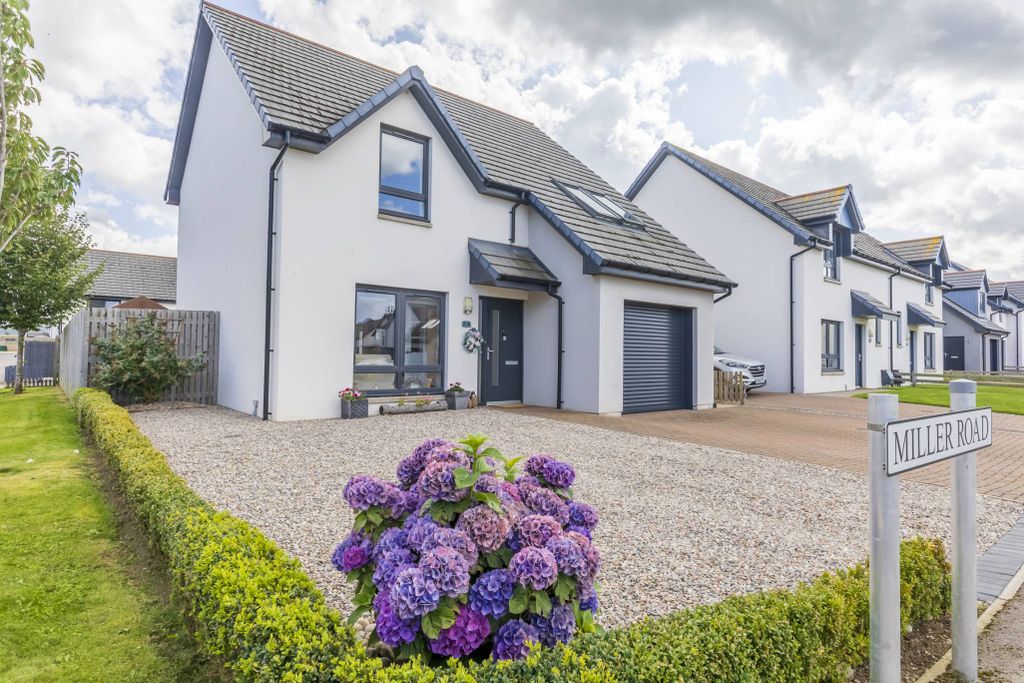Property photo 1 of 34