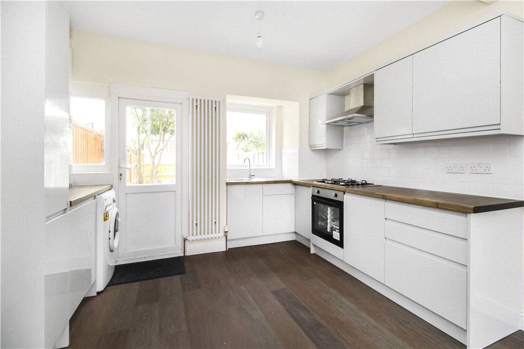 Property photo 2 of 8 Kitchen
