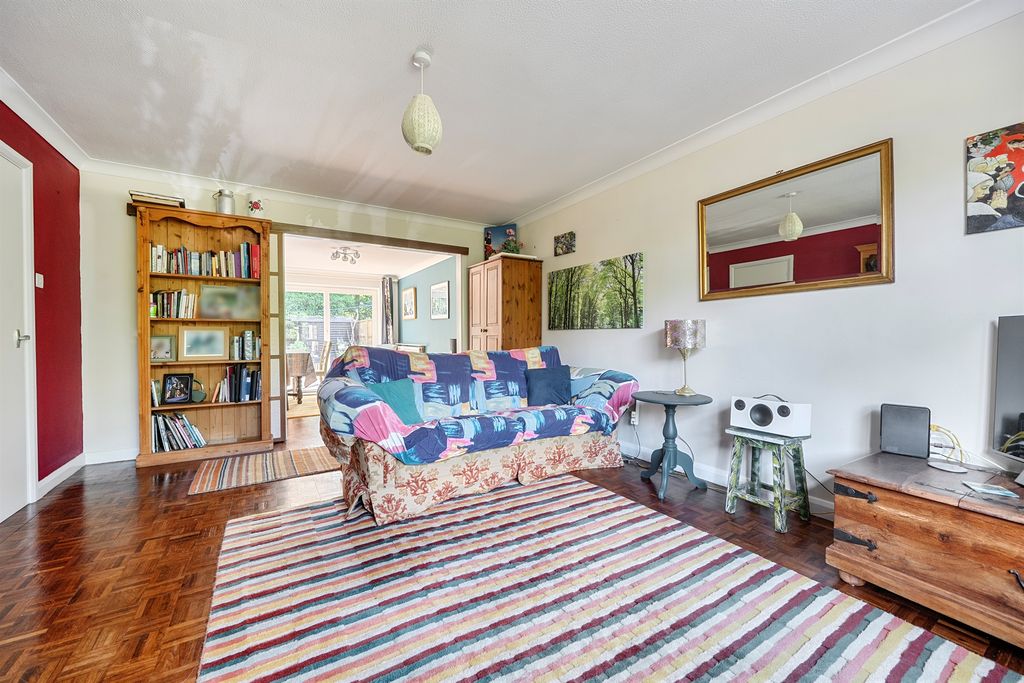 Property photo 2 of 12